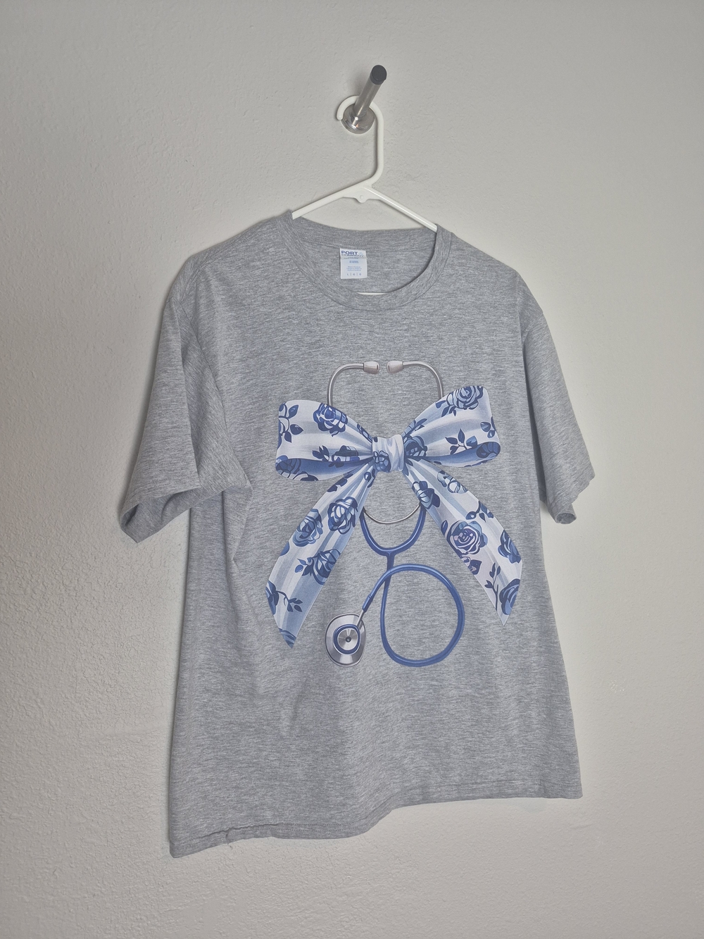 Womens Nurse! Gray Tee with Blue Stethoscope & Floral Bow Graphic.Size Lg